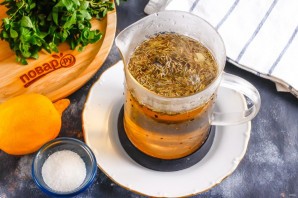 Чай с розмарином и имбирем