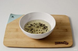 Черная икра из соевого соуса