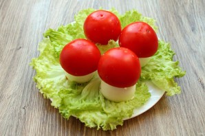 Фаршированные яйца "Мухоморы"