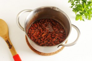 Фасоль с курицей