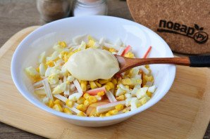 Гавайский салат с крабовыми палочками