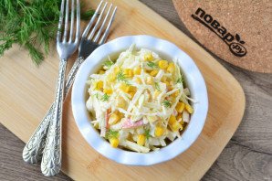 Гавайский салат с крабовыми палочками