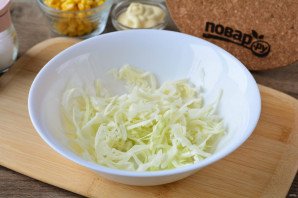 Гавайский салат с крабовыми палочками