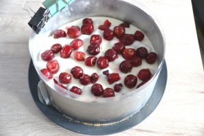 Йогуртовый торт с вишней