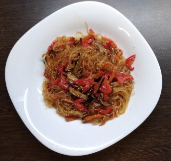 Как приготовить фунчозу?! Салат с фунчозой и овощами!