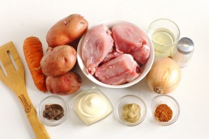 Кролик с картошкой в рукаве