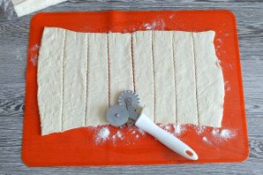 "Монастырская изба" из слоёного теста