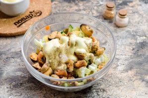 "Оливье" с мидиями