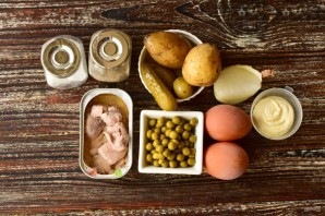 "Оливье" с печенью трески "Оливье" с печенью трески