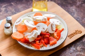 Перепелка с овощами в духовке Перепелка с овощами в духовке