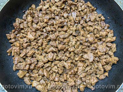 Пирог из слоеного теста с мясом, картофелем и морковью Пирог из слоеного теста с мясом, картофелем и морковью