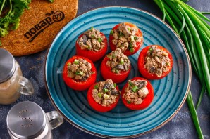 Помидоры фаршированные куриной печенью