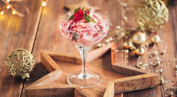 Салат из креветок и крабовых палочек с икрой тобико, пошаговый рецепт с фото Салат из креветок и крабовых палочек с икрой тобико, пошаговый рецепт с фото