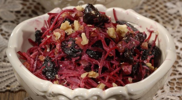 Салат из свеклы с черносливом, пошаговый рецепт с фото Салат из свеклы с черносливом, пошаговый рецепт с фото