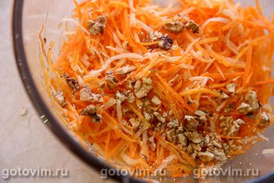 Салат из свежей тыквы с морковью, кольраби и медом 