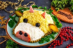 Салат с копченой колбасой на год Быка