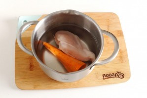 Салат с курицей и морковью