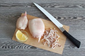 Салат с морепродуктами и кукурузой