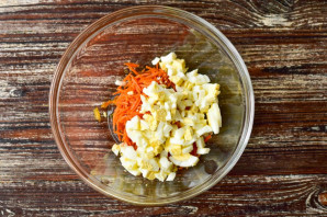 Салат с сердцем и корейской морковью Салат с сердцем и корейской морковью