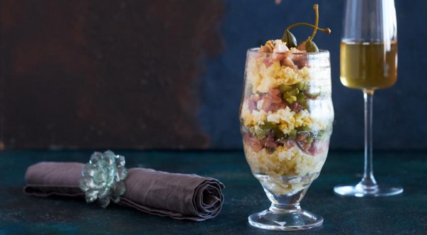 «Шубка» из копченой и малосольной скумбрии, пошаговый рецепт с фото