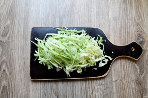 Сибирский борщ с фрикадельками и фасолью