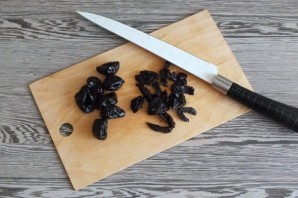 Солянка с черносливом