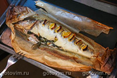 Судак с апельсинами, запеченный в пергаменте