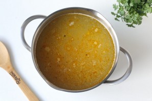 Суп из кролика с картошкой и вермишелью