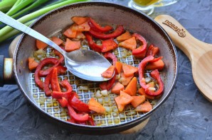 Суп с рисовой лапшой и говядиной