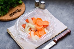 Толстолобик запеченный в рукаве