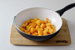 Тушеная чечевица с тыквой