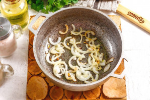 Тушеная говядина с вялеными помидорами