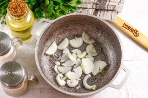 Тушеная говядина с вялеными помидорами