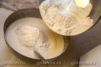 Тыквенный кекс с корицей, вяленой клюквой и орехами