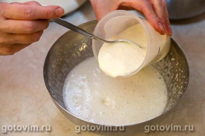 Тыквенный кекс с корицей, вяленой клюквой и орехами