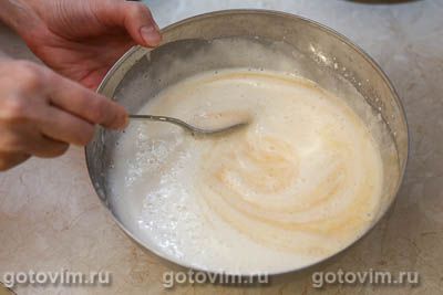 Тыквенный кекс с корицей, вяленой клюквой и орехами