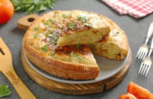 Заливной пирог с картошкой в мультиварке