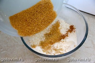 Бананово-морковный кекс с вяленой клюквой и орехами