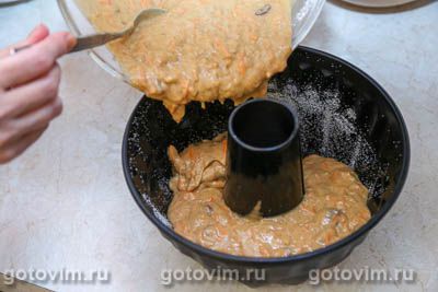 Бананово-морковный кекс с вяленой клюквой и орехами