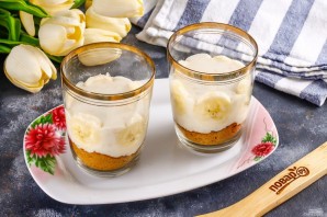 Банановое пирожное