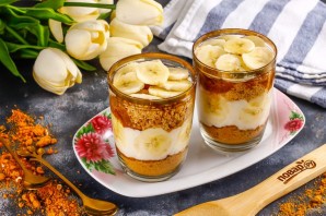 Банановое пирожное