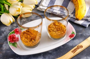 Банановое пирожное