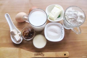 Булочки с абрикосовым джемом