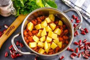 Фасолевый суп с томатной пастой