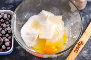 Галета с черной смородиной