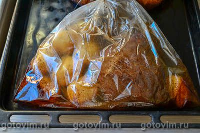 Говядина в соевом соусе, запеченная в рукаве с картофелем Говядина в соевом соусе, запеченная в рукаве с картофелем