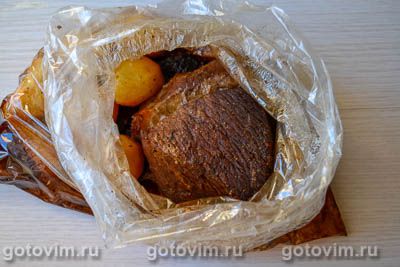 Говядина в соевом соусе, запеченная в рукаве с картофелем Говядина в соевом соусе, запеченная в рукаве с картофелем