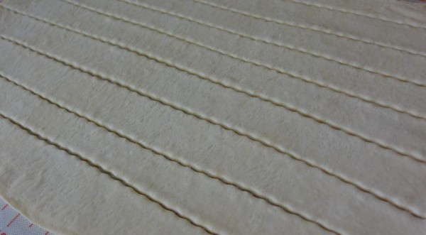 Яблочные розочки из слоёного теста, пошаговый рецепт с фото