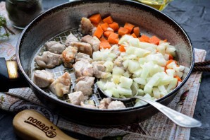 Ячневая каша с мясом Ячневая каша с мясом