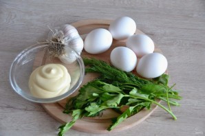 Яйца фаршированные зеленью